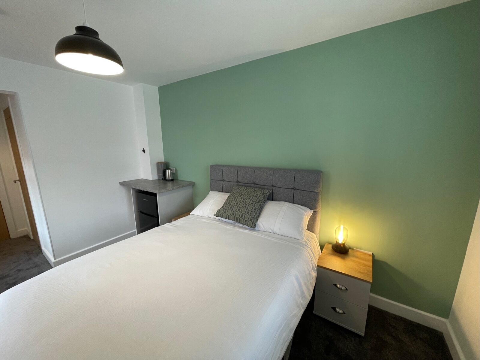 En-suite double bedroom with feature wall, Gloucester Street, Barrow